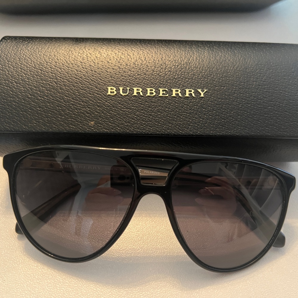 Burberry Polarized sunglasses